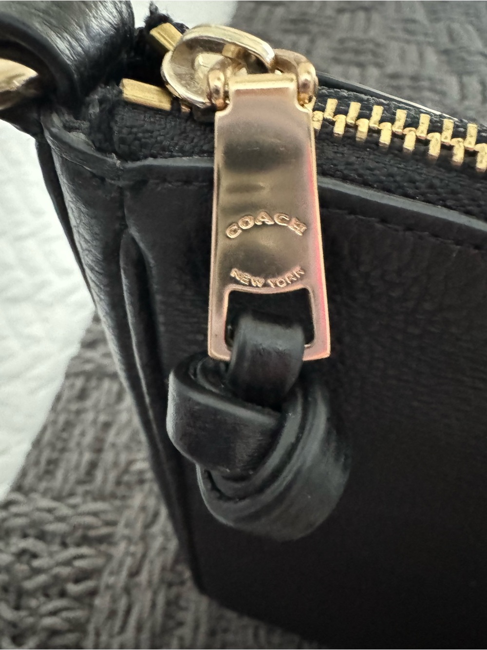 COACH Black Pebbled Leather Crossbody Bag with Gold Hardware - Picture 7 of 7